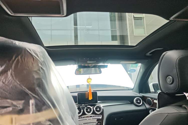 Used Mercedes-Benz GLC 2019 Facelift GLC 260 L 4MATIC Luxury Model
