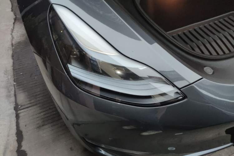 Used Tesla Model Y 2021 Long-Range All-Wheel-Drive Version