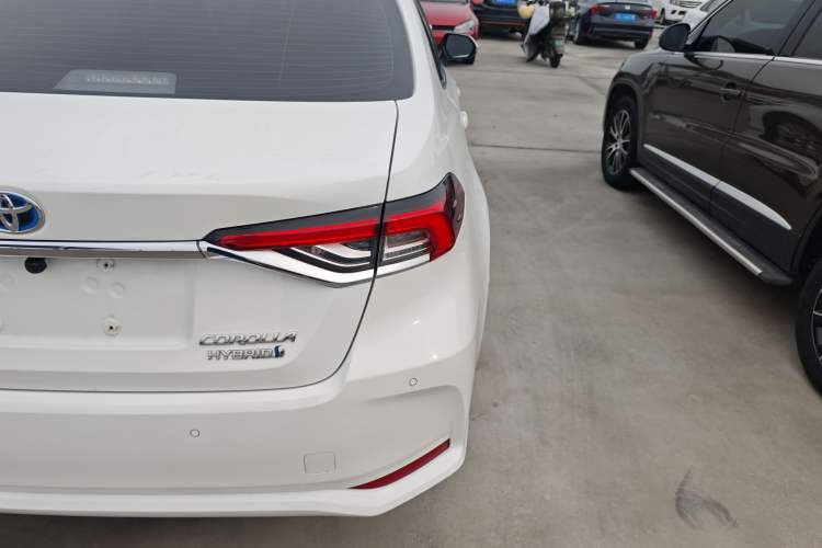 Used Toyota Corolla 2022 Dual-Motor 1.8L E-CVT Pioneer Edition
