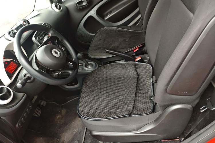 Used smart fortwo 2015 1.0L 52 kW hardtop Dynamic version