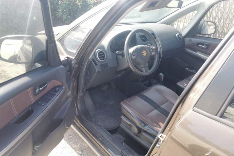 Used Suzuki SX4 2012 1.6L Automatic Ruiqi Model