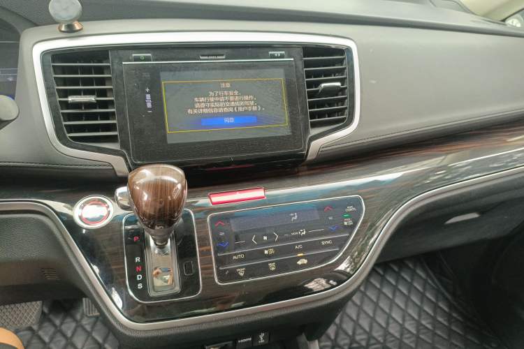 Used Honda Odyssey 2018 2.4L Smart Edition Audio And AC Panel