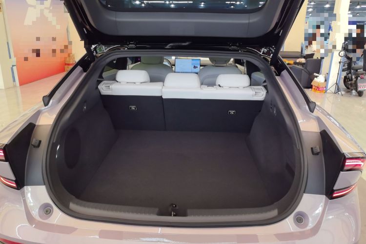 Used XPeng P7+ 2024 Ultra-Long Range Max Trunk