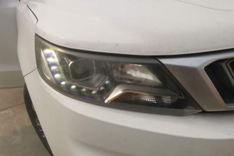 Used Geely Auto Vision X6 2018 1.8L Manual 4G Connect Luxury Edition Right Front Headlight
