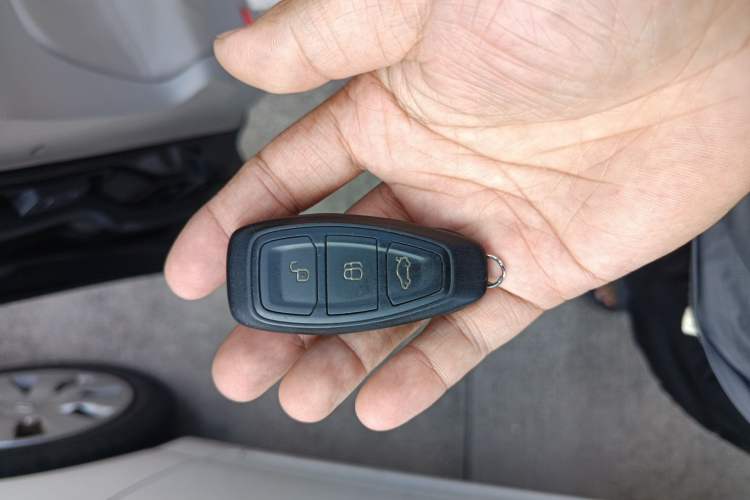 Used Ford Mondeo 2011 2.0L GTDi 200 Luxury Edition
