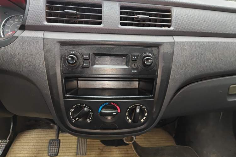 Used Wuling Zhiguang 2015 1.2L S Practical Model LSI