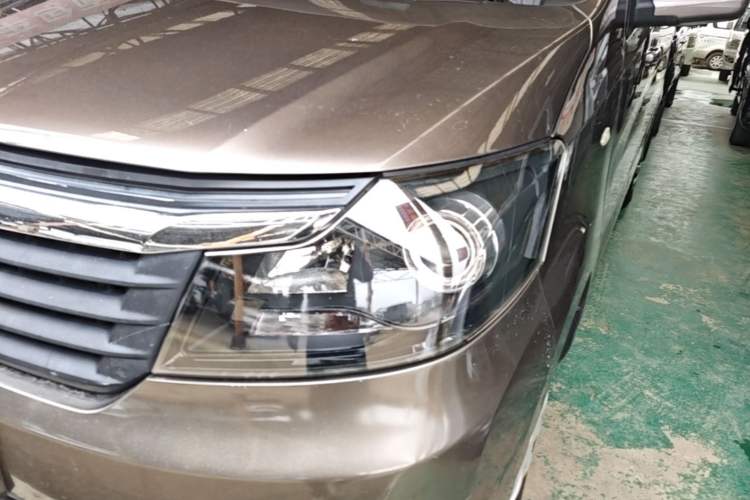 Used CHANGAN KAICHENG Ruixing M70 2017 1.5L Comfort Edition 6-Seater Liftback Door DAM15DL Left Front Headlight