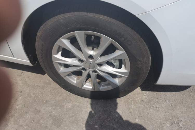 Used Roewe i5 2023 1.5L Manual Comfort Edition
