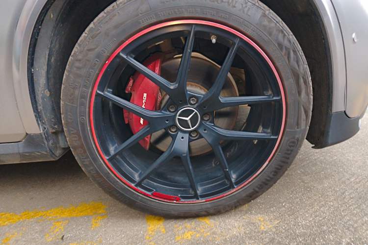 Used Mercedes-Benz GLC 2020 Facelifted GLC 260 L 4MATIC Dynamic Edition Right Front Wheel Hub
