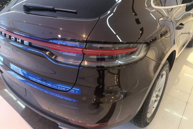 Used Porsche Macan 2018 Macan 2.0T Right Rear Taillight