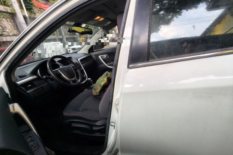 Used Bestune X80 2013 2.0L automatic comfort version
