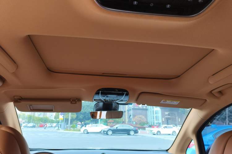 Used VOYAH Dream 2024 PHEV Extended-Range Premium Edition Headliner