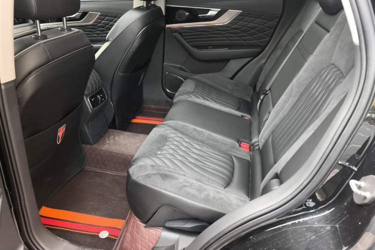 Used Hongqi HS5 2022 2.0T Smart Connect Flagship All-Wheel Drive LeGou Edition Left Rear Seat