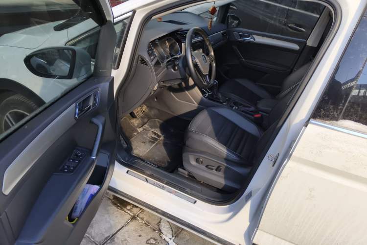 Used Volkswagen Touran 2021 Volkswagen Touran L 280TSI DSG Boundary Edition 7-Seater