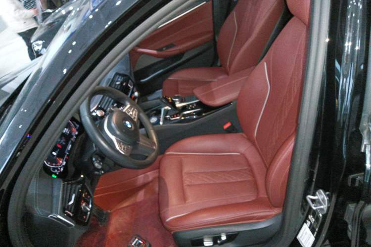 Used BMW 5 Series 2022 Second Facelift 530Li Leading Edition M Sport Package