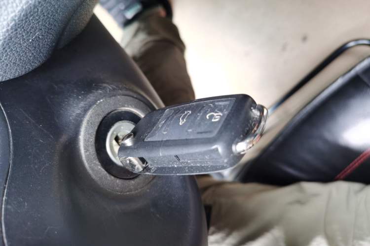 Used Kia K2 2015 Sedan 1.4L MT GLS Vehicle Key