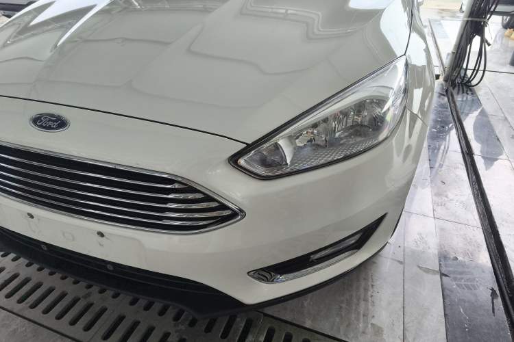 Used Ford Focus 2017 Sedan 1.6L Automatic Fashion Edition Smart Drive Version
