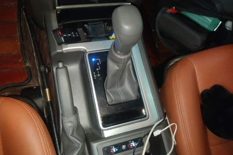 Used Toyota Prado  Gear Lever