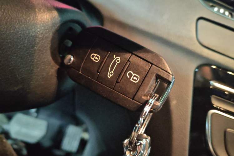 Used Peugeot 508 2012 2.0L Automatic Sunroof Classic Edition
