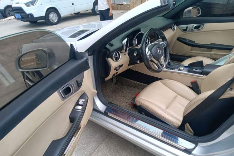 Used Mercedes-Benz SLK-Class 2011 SLK 200 Fashion Model Driver Seat