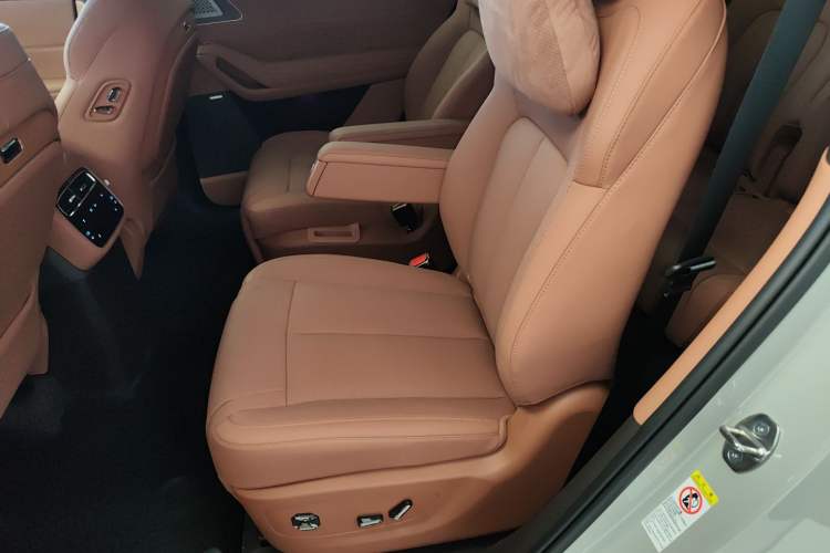 Used Denza N8L 2025 Model Flagship Model