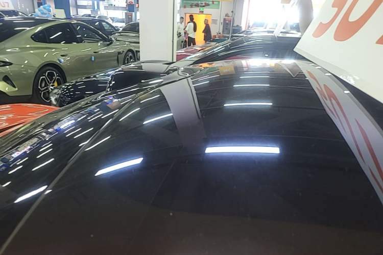 Used Xiaomi Auto SU7 2024 Four-Wheel Drive Ultra-Long Range Advanced Intelligent Driving Max Edition