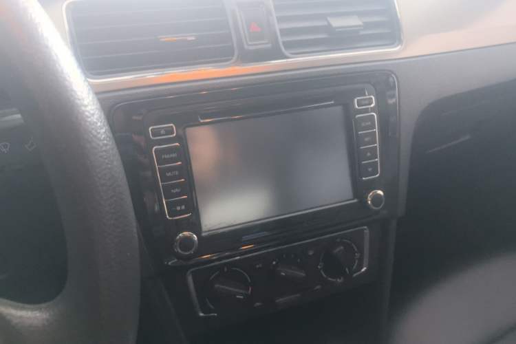 Used Volkswagen Santana 2015 1.6L Automatic Comfort Edition
