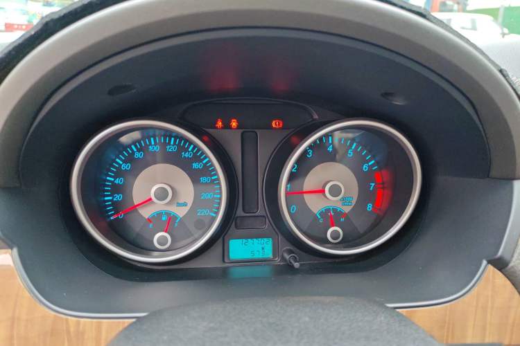 Used Buick Excelle 2015 1.5L Manual Classic Trim
