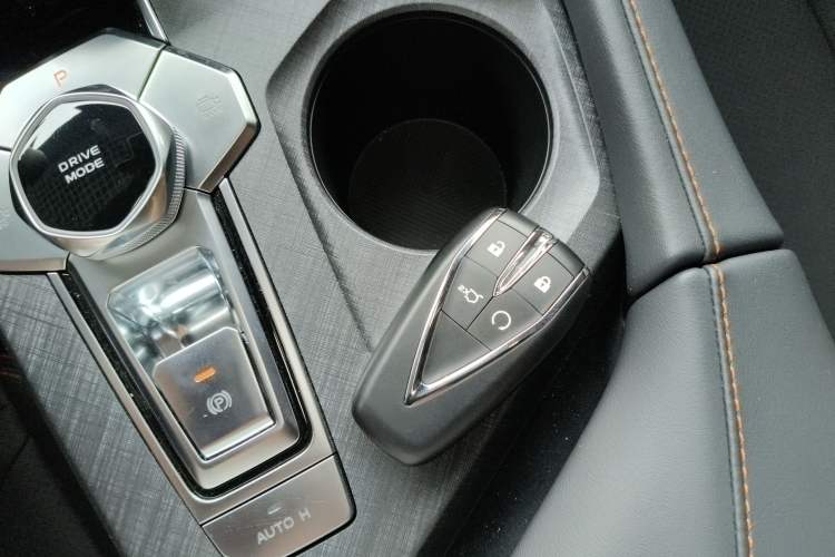 Used CHANGAN UNI-V 2024 1.5T Prestige Edition
