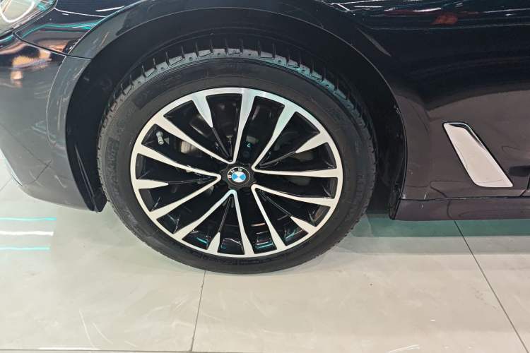 Used BMW 5 Series 2022 Restyled 525Li Luxury Package