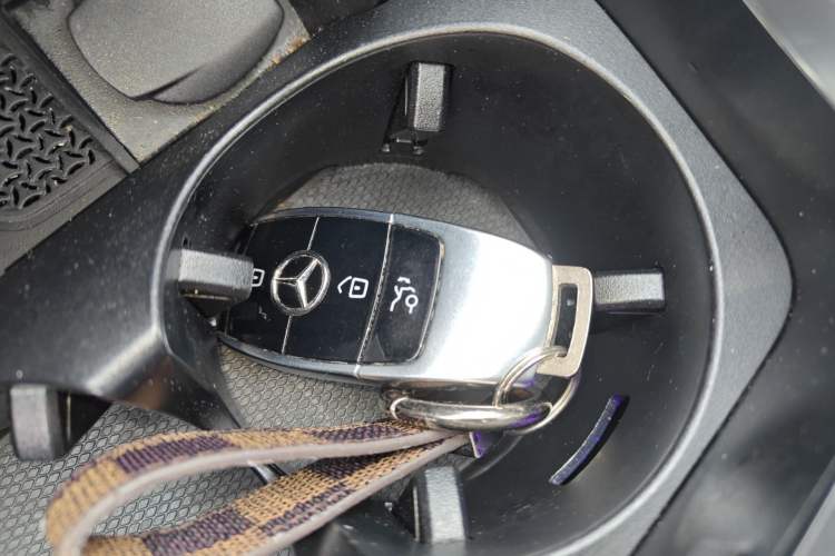 Used Mercedes-Benz E-Class 2022 E 260 L 4MATIC Vehicle Key