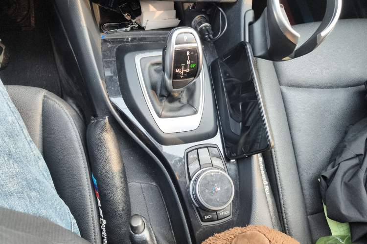 Used BMW X1 2015 sDrive18i Leading Edition
