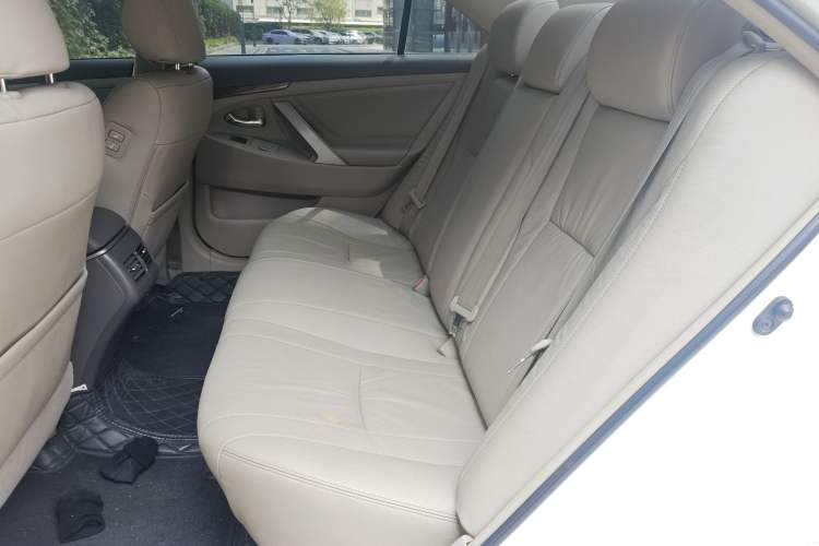 Used Toyota Camry 2013 200G Classic Luxury Edition