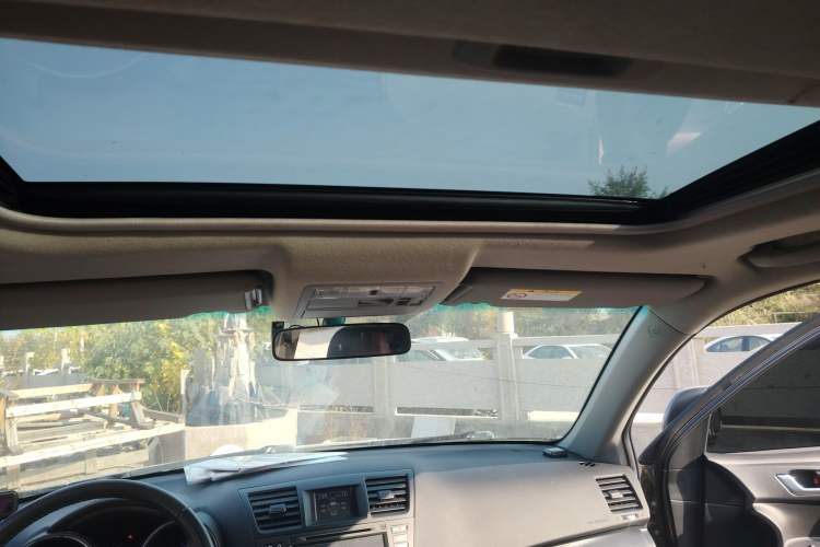 Used Toyota Highlander 2012 2.7L Two-Wheel Drive 7-Seater Luxury Edition
