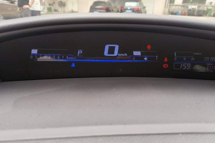 Used Honda Jade 2017 1.8L automatic Comfort version 5 seats
