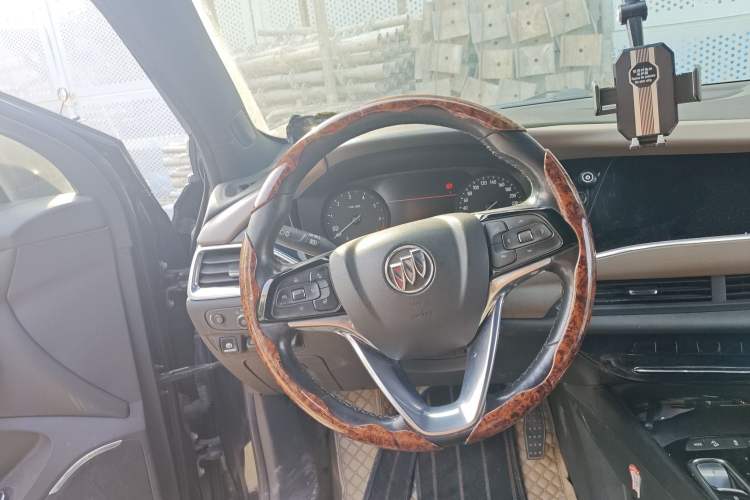 Used Buick Enclave 2020 28T Four-Wheel Drive Luxury Flagship Edition Steering Wheel