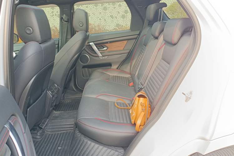 Used Land Rover Discovery Sport New Energy 2022 Facelifted P300e Plug-in Hybrid Electric Version
