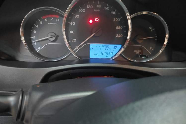 Used Toyota Levin 2017 Revised 185T CVT Elite Edition China V Standard Odometer Close Up