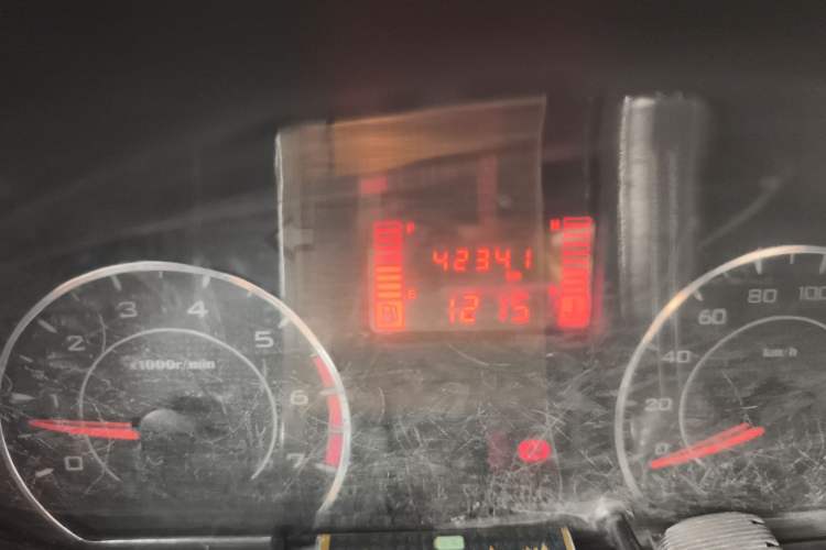 Used Wuling Hongguang V 2021 1.5L Jingqu Edition Enclosed-Window Vehicle LAR Odometer Close Up