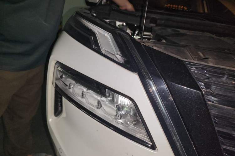 Used Nissan X-Trail 2023 e-POWER Ultra-Hybrid Dual-Motor All-Wheel-Drive Supreme Edition Right Front Headlight