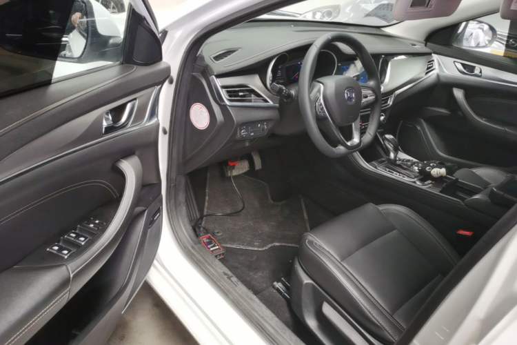 Used CHANGAN Eado 2019 High-Energy Edition 1.6L GDI Automatic Pioneer Model China VI Standard
