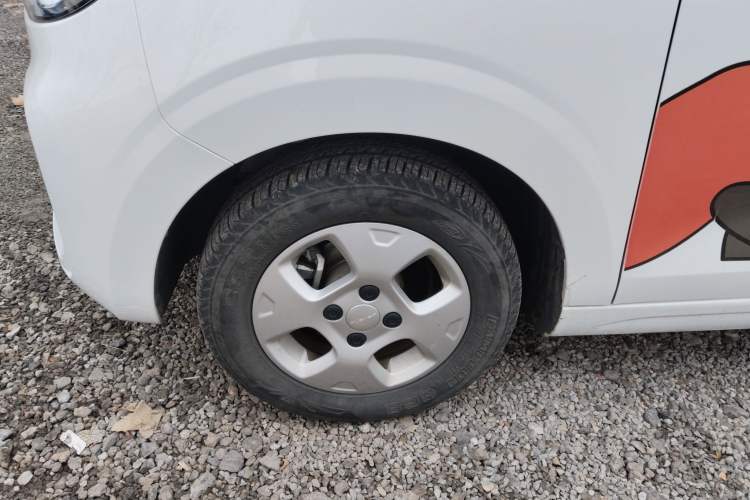 Used Roewe Clever 2021 302 km New Four-Seater Super-Efficient Version