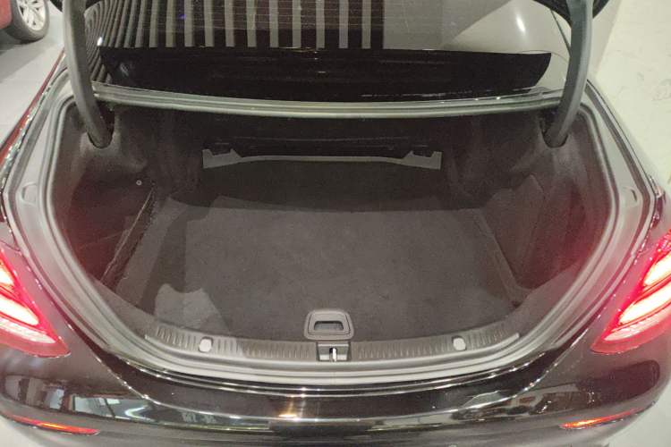 Used Mercedes-Benz E-Class 2018 Facelift E 200 L