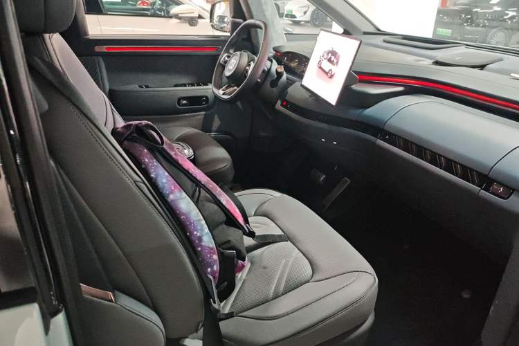 Used Zeekr MIX 2025 Intelligent Driving Version Right Front Seat