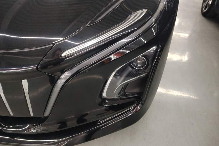 Used Hongqi E-QM5 2024 610 km PLUS