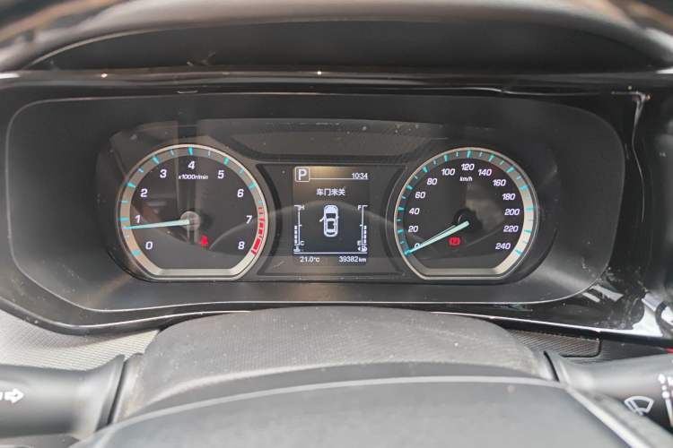 Used CHANGAN OSHAN X5 2021 Revised Version 1.5T DCT Luxury Edition Instrument Cluster