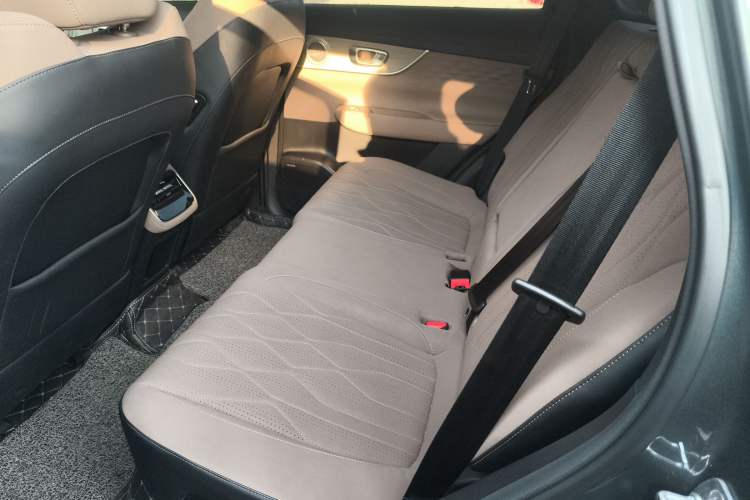 Used Chery Tiggo 8 PLUS 2025 290TGDI DCT Prestige 5-Seater
