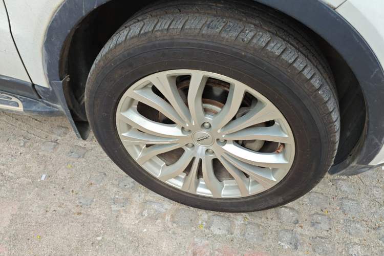 Used Land X7 2015 2.0T Panoramic Prestige Edition
