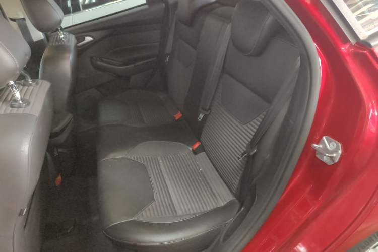 Used Ford Focus 2018 Hatchback Classic 1.6L Automatic Trendy SmartDrive Edition
