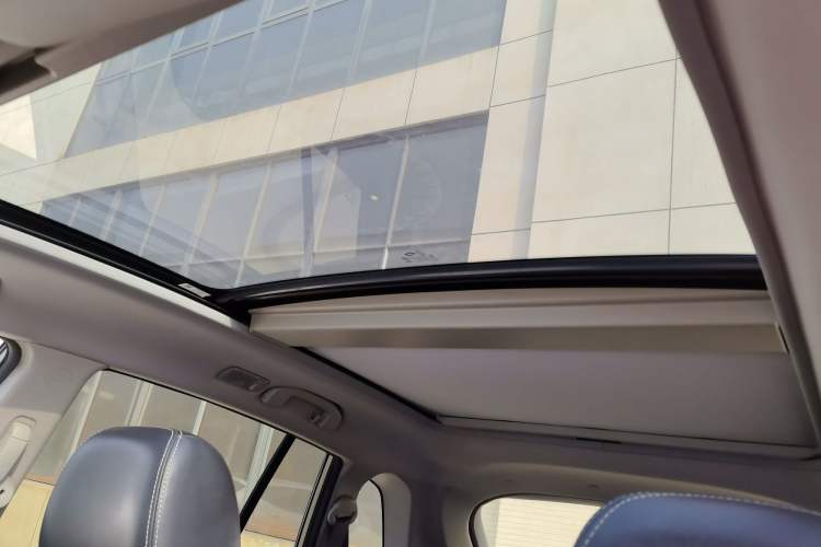 Used Renault Koleos 2015 2.5L 4x4 Comfort Edition Headliner